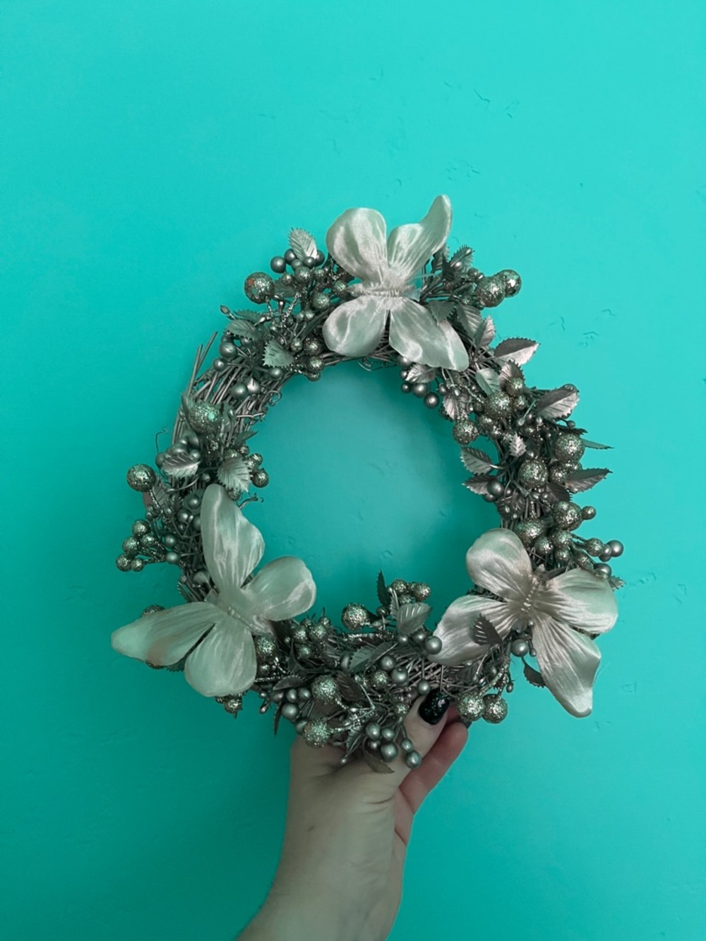 NWOT Silver Butterfly Wreath – Small Decorative Wall or Table Display – Spring
